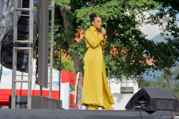More than This - Cece Winans in Concert